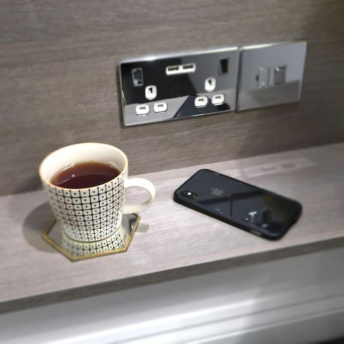 ***Spotless, Bright 1 Double Bed Apartment*** Bath Ngoại thất bức ảnh